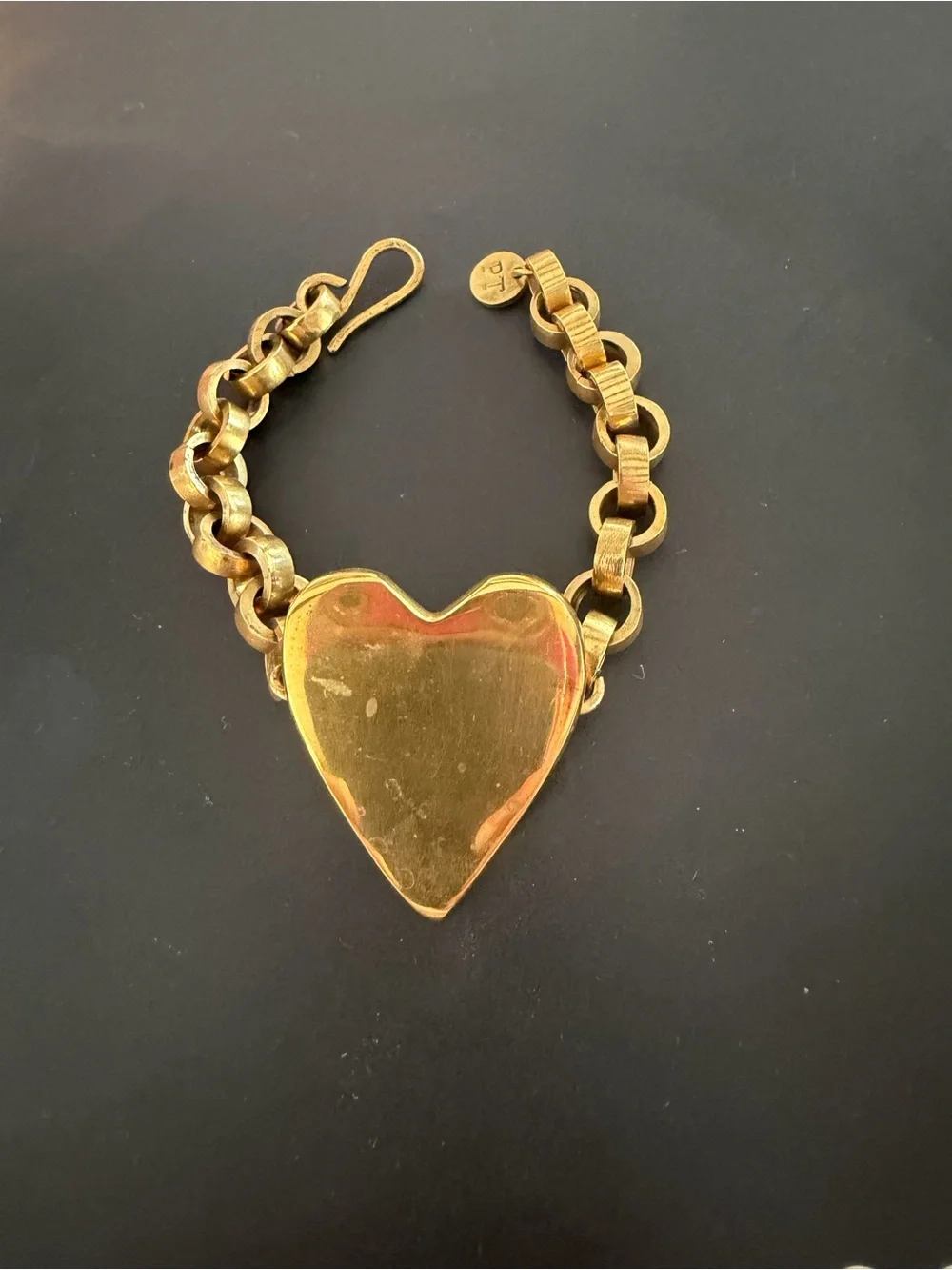 Gold Heart Link Bracelet - Women's Fashion Jewelry